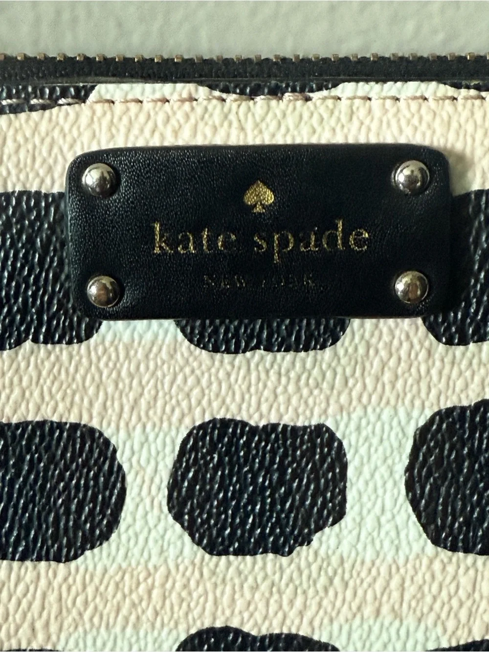 Kate Spade New York Neda Grove Street Printed Womens Zip Around Wallet